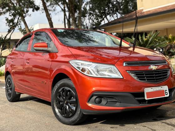 CHEVROLET ONIX 1.0 MPFI LT 8V FLEX 4P MANUAL CHEVROLET ONIX 1.0 MPFI LT 8V FLEX 4P MANUAL